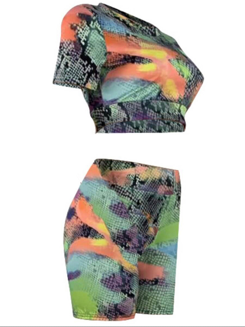 O-Neck Snake Print Multicolor 2pc Shorts Set - Stylz Select